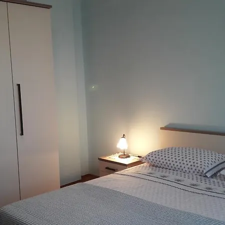 Marisa Apartment *